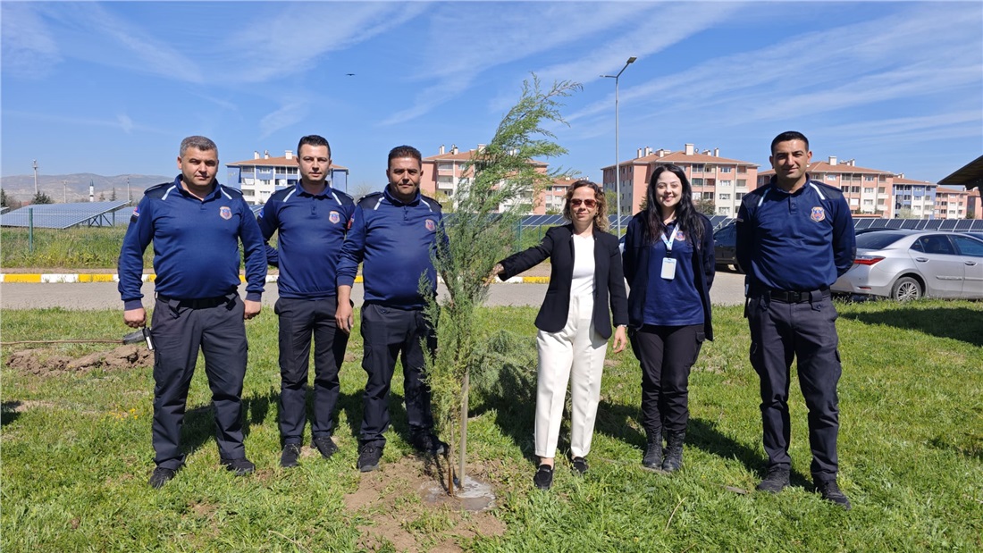 Ankara Çocuk Eğitimevi’nde Doğaya Katkı İçin Ağaç Dikimi Etkinliği Düzenlendi